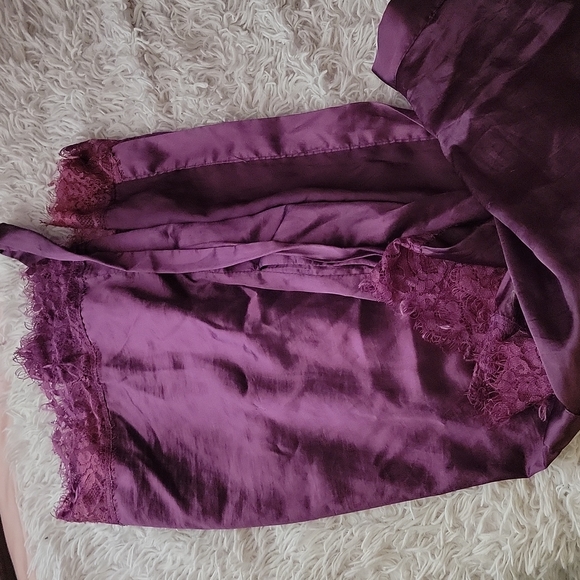 Satin Robe - Picture 4 of 4